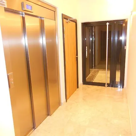 Apartamento 3 Bedrooms, 3 Bathrooms Lecerf 411 *