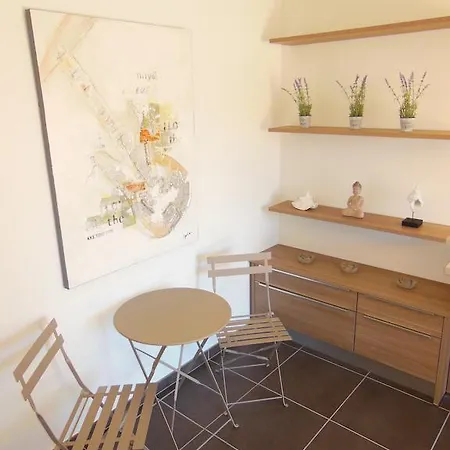 3 Bedrooms, 3 Bathrooms Lecerf 411 Cannes