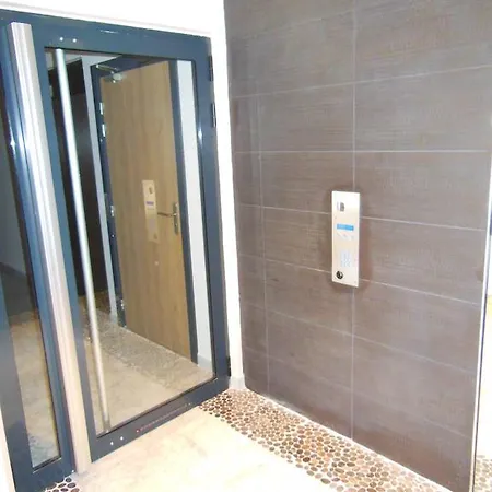 Apartamento 3 Bedrooms, 3 Bathrooms Lecerf 411 *
