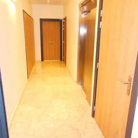 3 Bedrooms, 3 Bathrooms Lecerf 411 *