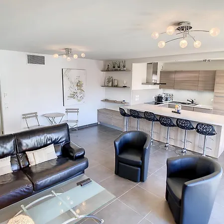 Apartman 3 Bedrooms, 3 Bathrooms Lecerf 411 *