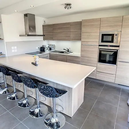 3 Bedrooms, 3 Bathrooms Lecerf 411 Cannes
